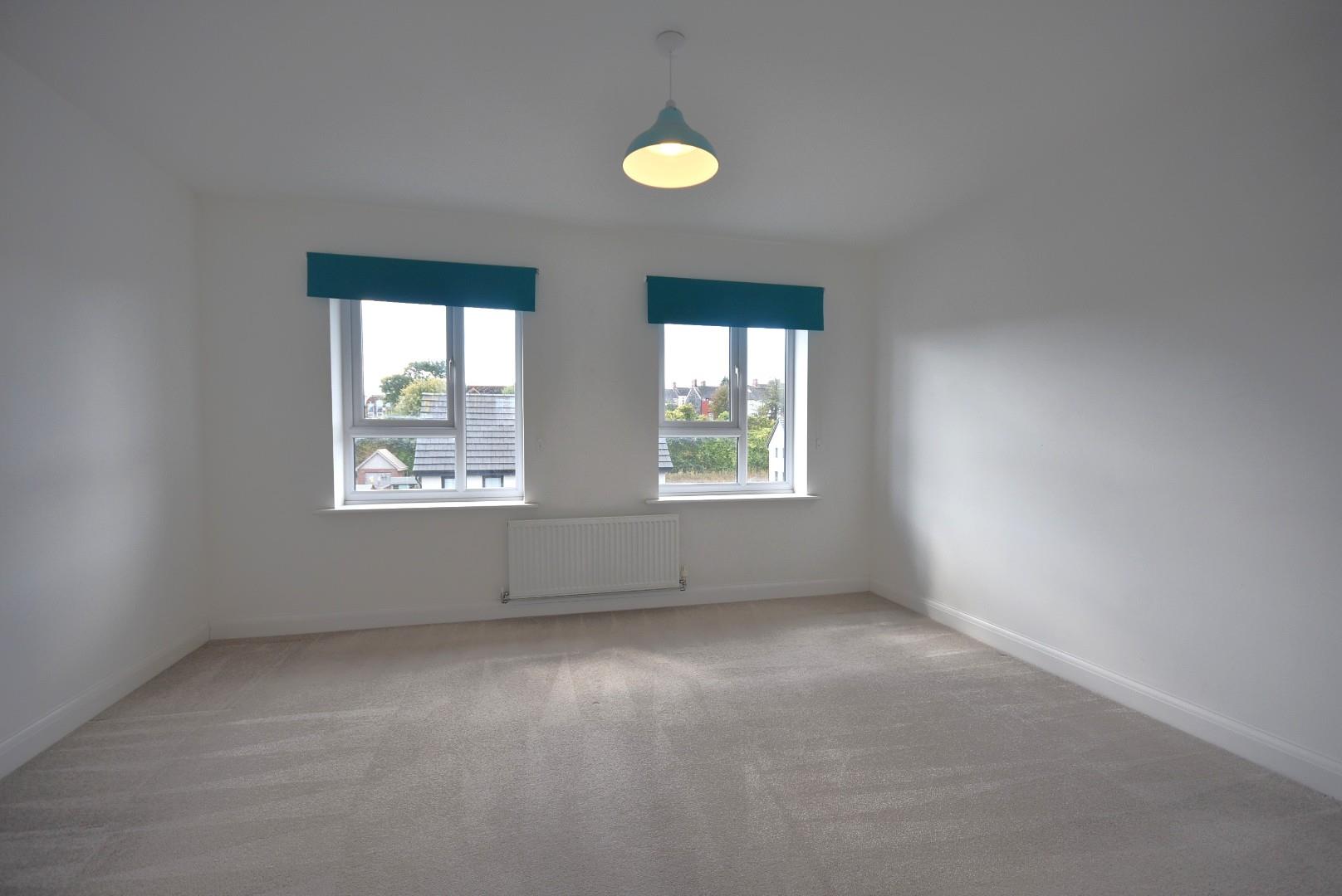 10 Clos Cymmer, Barry, CF62 5DL